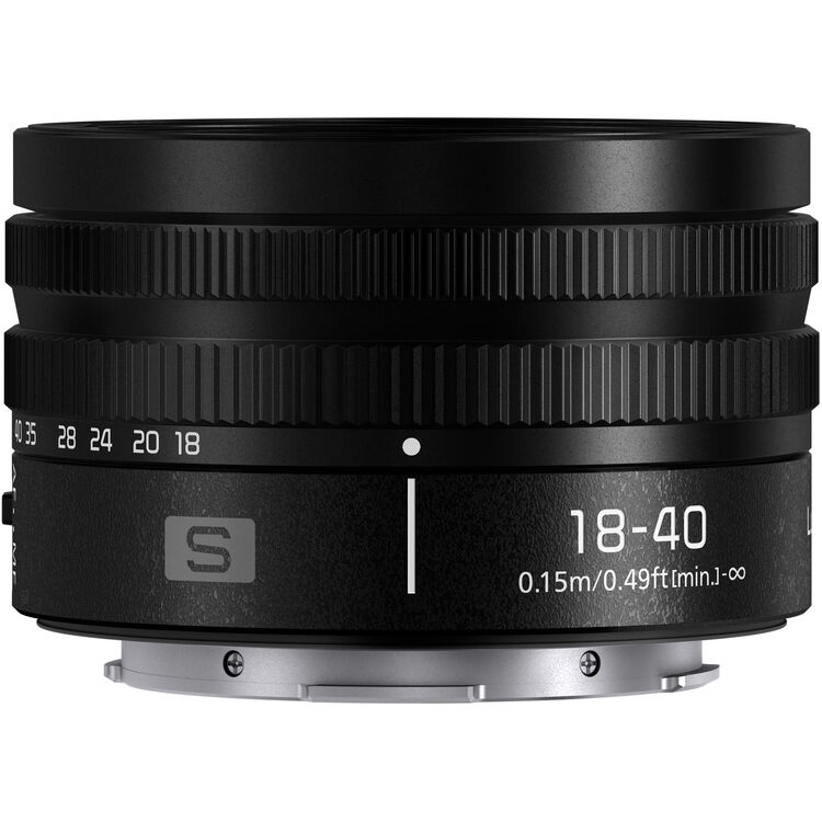 Panasonic LUMIX S 18-40mm f/4.5-6.3 Lens (White Box) - Image 3
