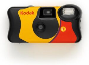 Kodak FunSaver 39 Single-Use Camera with Built-In Flash (39 Exposures, ISO 800)